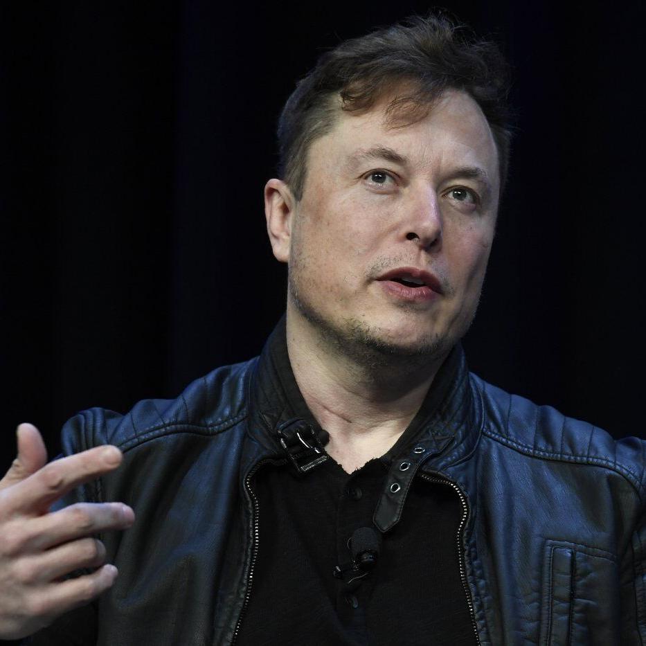 Elon Musk pulls back on threat to withdraw Dragon spacecraft